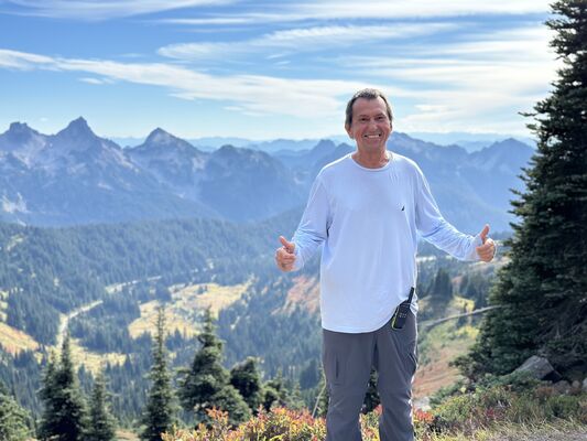  Bellevue,   , 64 ,   ,   