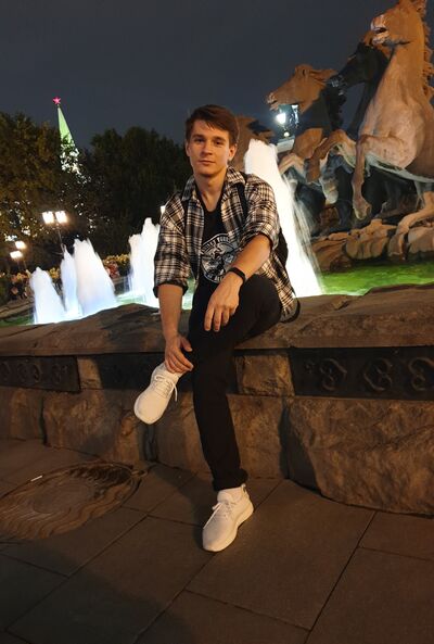  ,   Anton, 28 ,   ,   