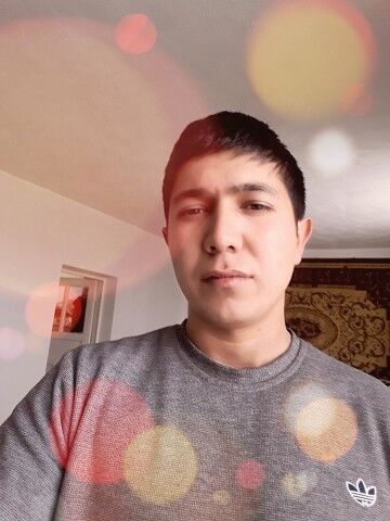  ,   Uma, 33 ,   