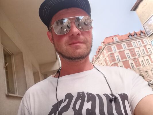  ,   Sergej, 41 ,   ,   , c 