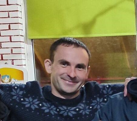  ,   Liviu, 33 ,   ,   , c 