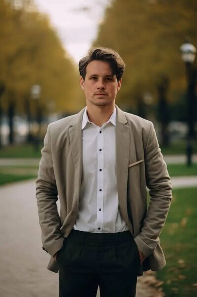  ,   Aleksandras, 33 ,   ,   