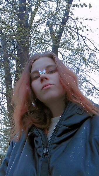  ,   Vlada, 21 ,   ,   , c 