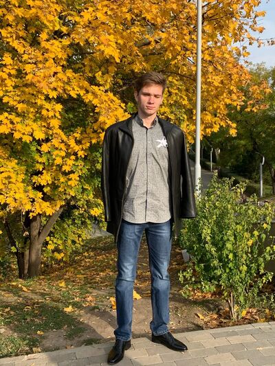  ,   Ivan, 27 ,   c 