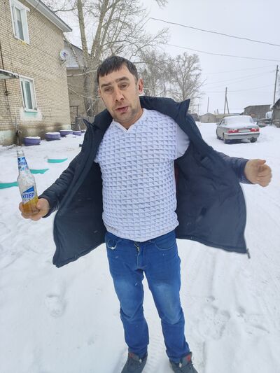  ,   Viktor, 37 ,   ,   