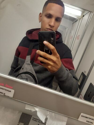  ,   Ernesto, 27 ,   ,   