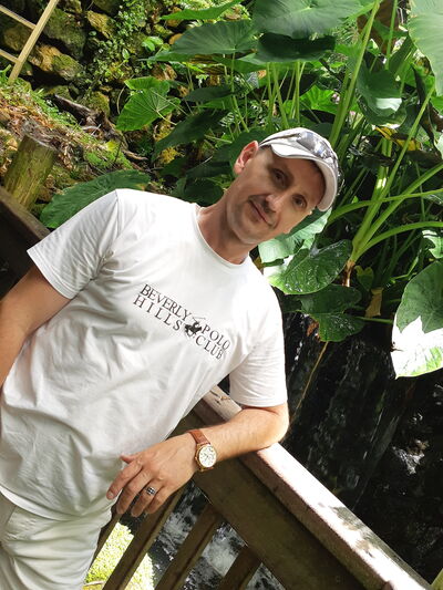  ,   Vlad, 51 ,   ,   , c 