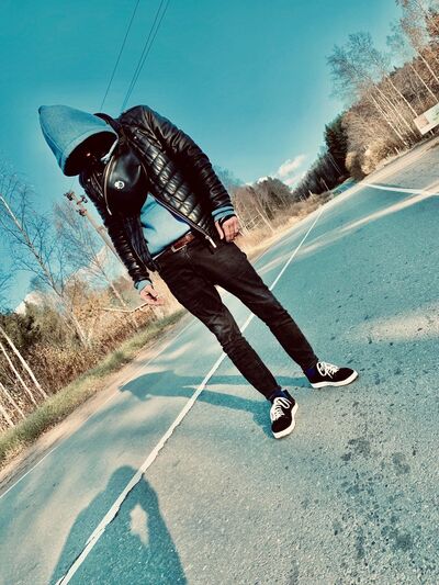  -,   Weekend, 37 ,   ,   , c , 
