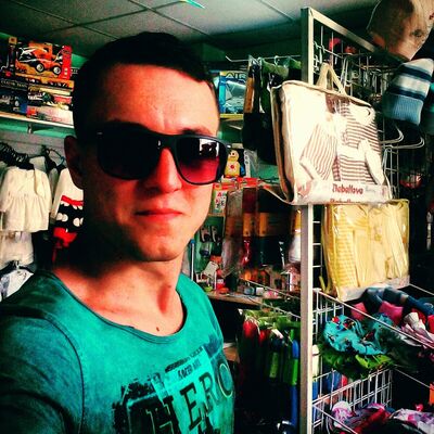  ,   Ruslan, 32 ,   ,   , c 