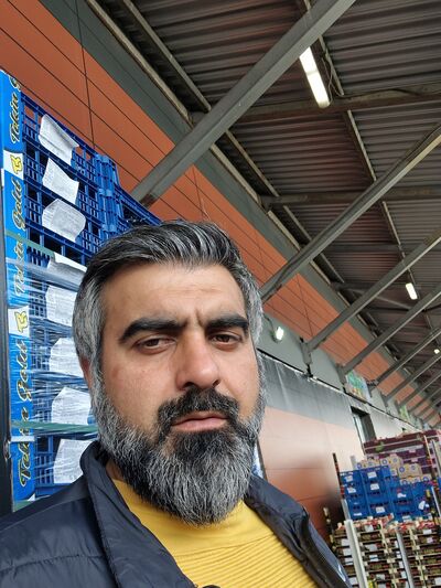  ,   Hakan, 41 ,   ,   