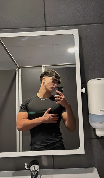  --,   Leo, 23 ,   ,   