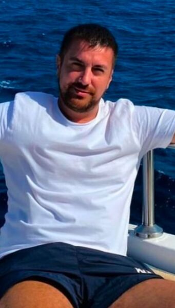  ,   Apiter, 37 ,   ,   