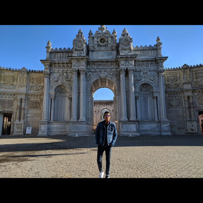  ,   Yanis, 32 ,   ,   