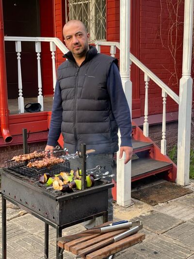 ,   Aleks, 46 ,   ,   