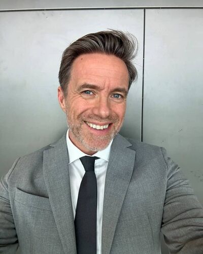  ,   Aleksandr de, 61 ,   ,   , c 