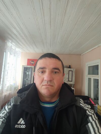  ,   Igor, 42 ,   ,   