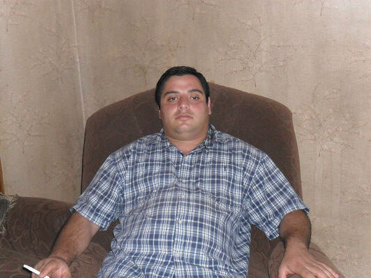  ,   Gagik, 44 ,   