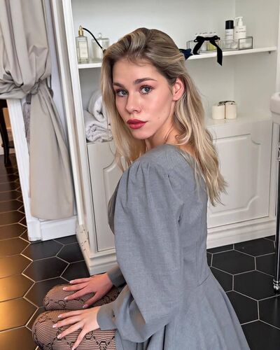  ,   , 28 ,   ,   