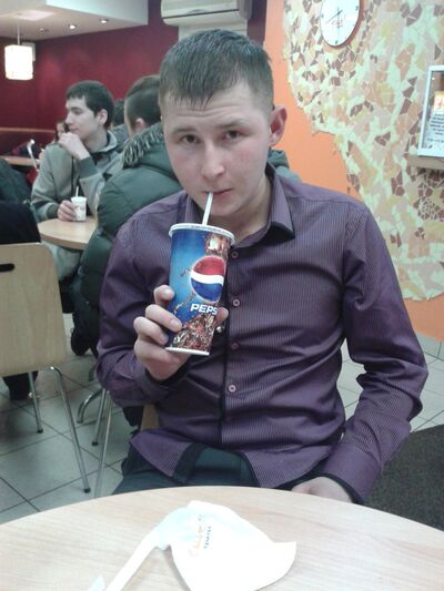  ,   Igor, 32 ,   