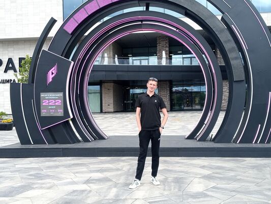  ,   Artem, 35 ,   c 