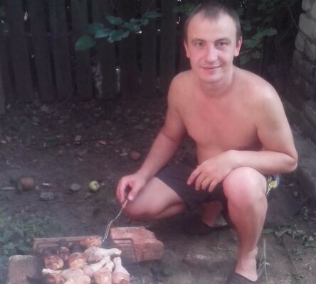  ,   Serega, 44 ,   
