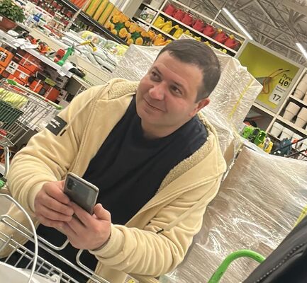  ,   Artur, 41 ,   ,   , c , 