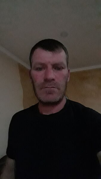  ,   Artur, 42 ,   ,   