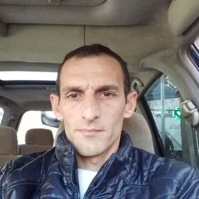  ,   Artur, 42 ,   