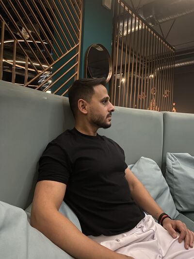   ,   John, 34 ,   ,   , c 