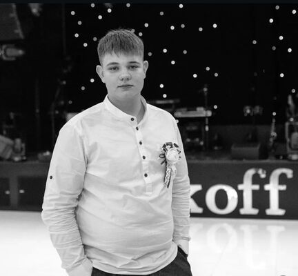  ,   Rostik, 18 ,   ,   