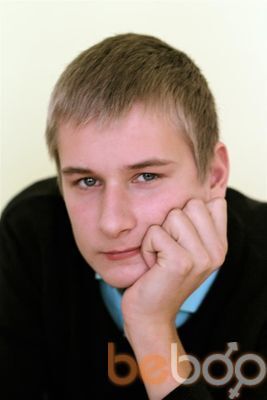  ,   Viktor, 31 ,   