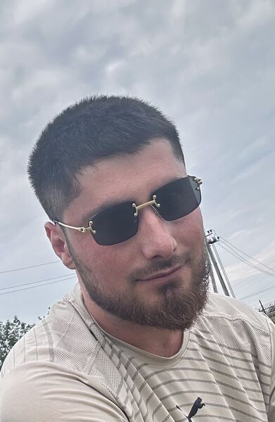  ,   Anvar, 28 ,   ,   , c , 