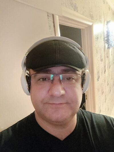  ,   Dominic, 43 ,   ,   , c 