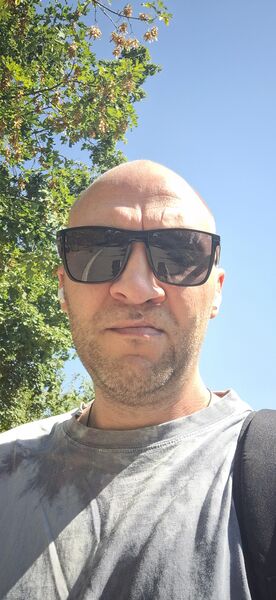   ,   Denis, 40 ,   ,   , c , 