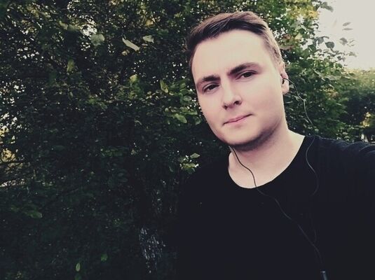  ,   Artem, 40 ,   ,   , c 