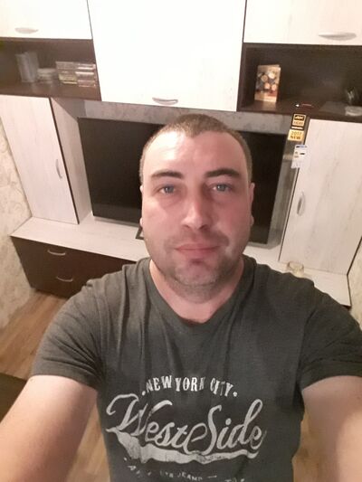  ,   Sergej, 46 ,   