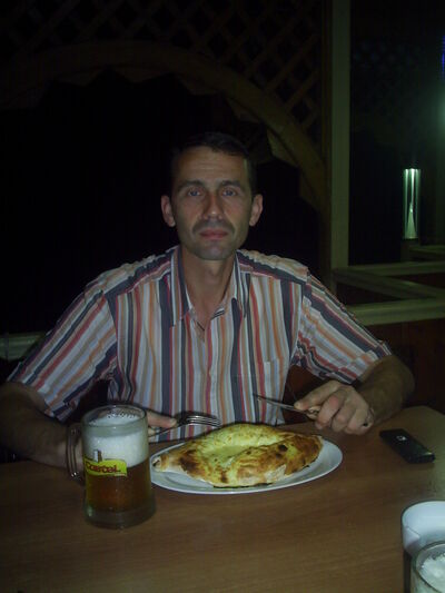 ,   Macho, 51 ,  