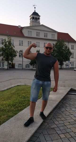  Guben,   Oli, 32 ,   ,   