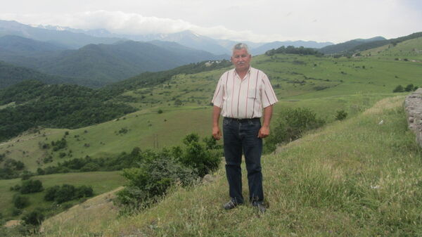  ,   Elbrus, 60 ,   ,   , c 