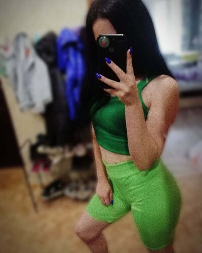  ,   Viktoria, 28 ,  