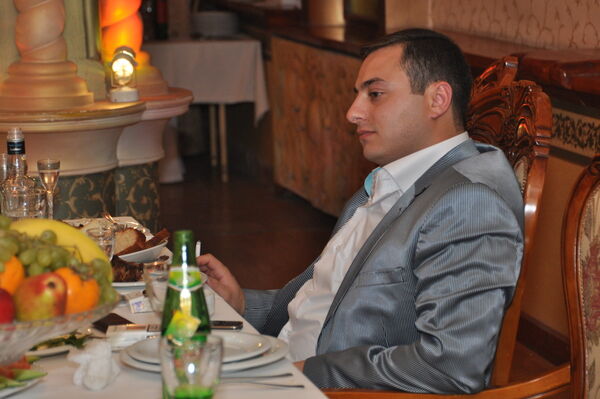  ,   Armen, 39 ,  