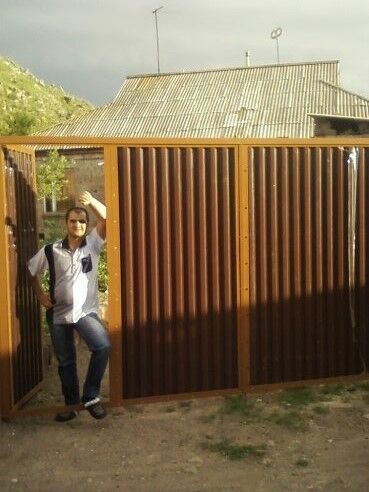  ,   GARIK, 38 ,   