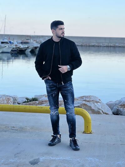  ,   Emre, 29 ,   ,   