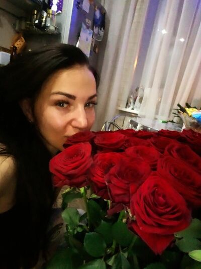  ,   Lily, 39 ,   ,   