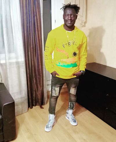  ,   Waine, 38 ,   ,   