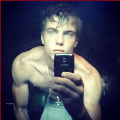  ,   Andrew, 32 ,   ,   , c 