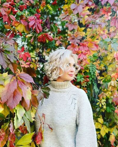  ,   Elena, 46 ,   ,   , c , 