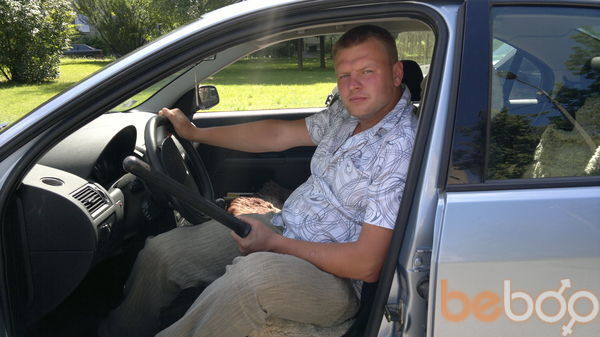  ,   Mihail, 39 ,   