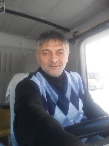  8882122  Gamlet, 56 ,    