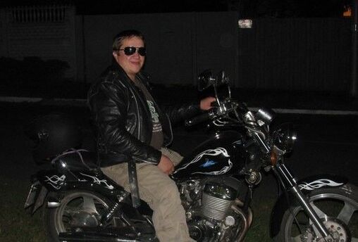  ,   Viktor, 44 ,   ,   , c 
